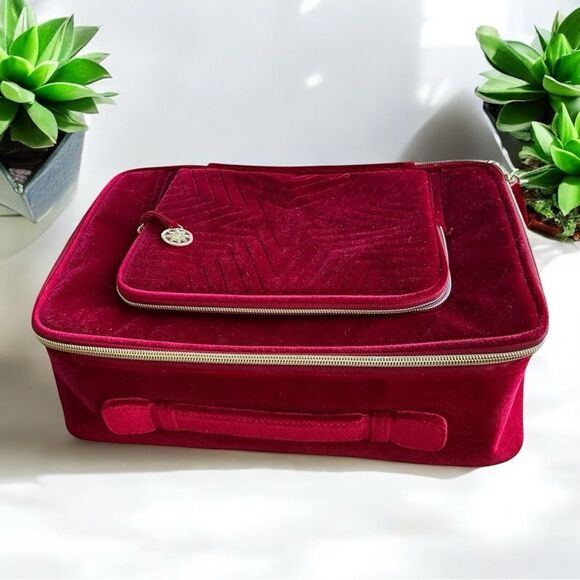 Estée Lauder Red Train Case 2023 Holiday Blockbuster Edition Velvet Case Only - Picture 1 of 10